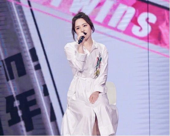 顶楼女明星吃瓜,揭秘娱乐圈的瓜田秘闻