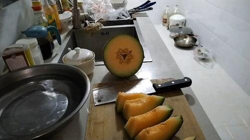 哈密瓜晚上吃,哈密瓜带来的甜蜜梦境