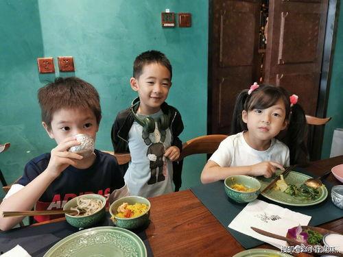 带女儿上朝吃瓜,带女儿上朝吃瓜的温馨瞬间