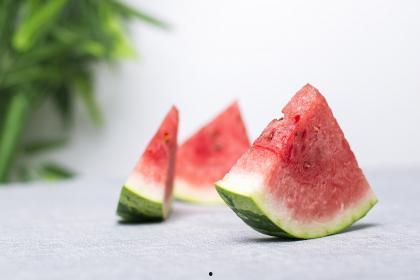 梦见摘瓜吃西瓜