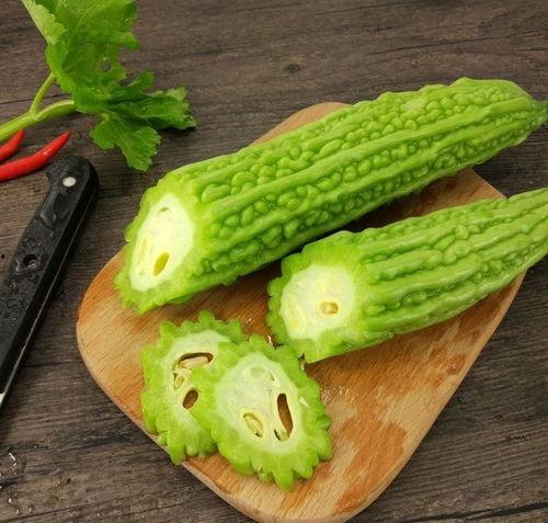 腌制咸瓜长期吃,长期食用背后的健康之谜