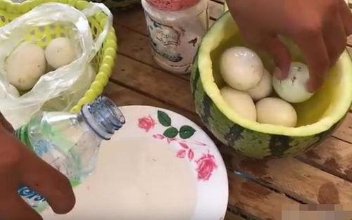 瓜哥吃瓜奇葩物品图片高清